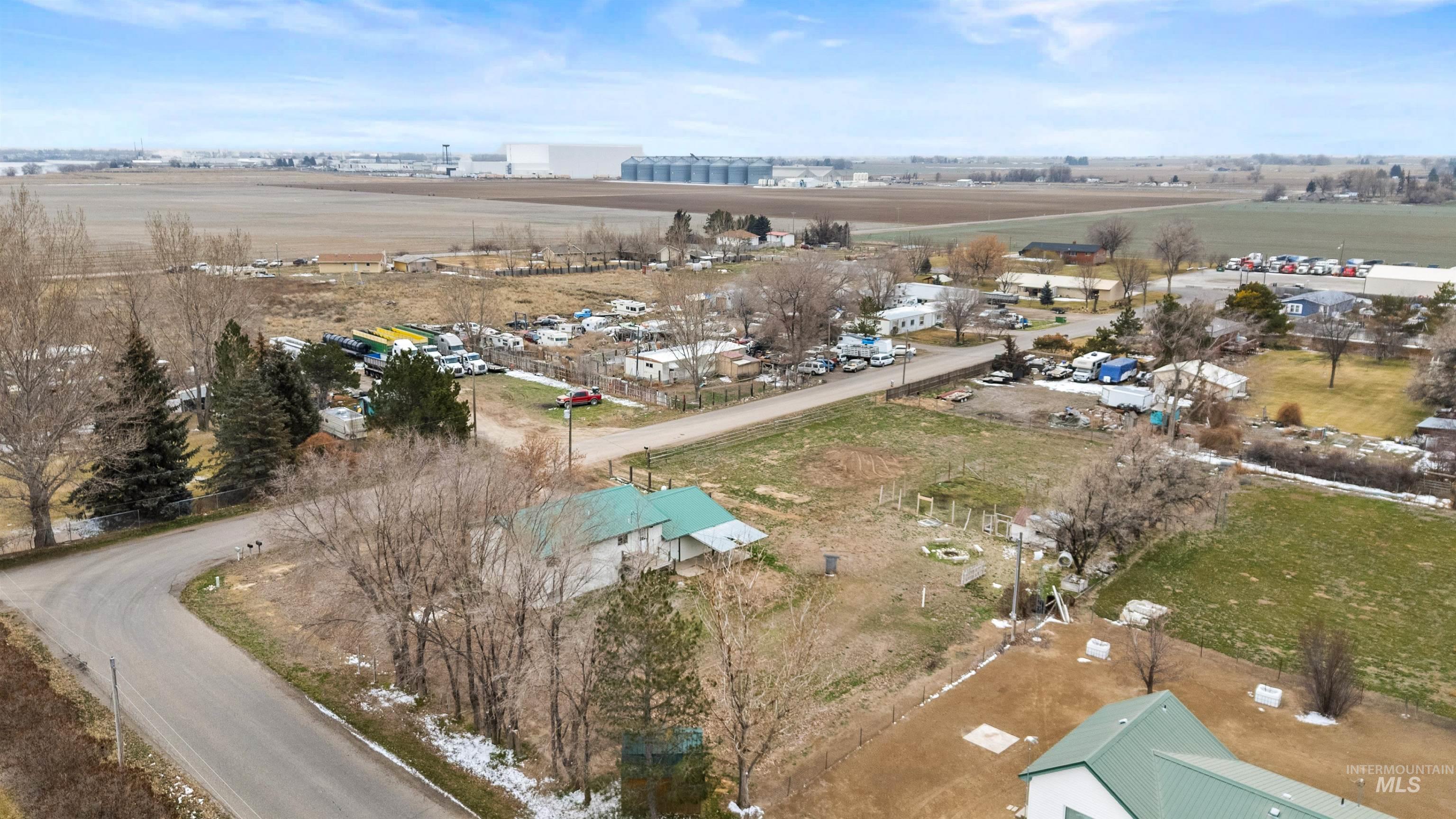 60 Laurie Ln, Burley, Idaho 83318-5037, 4 Bedrooms, 2 Bathrooms, Residential For Sale, Price $350,000,MLS 98972634