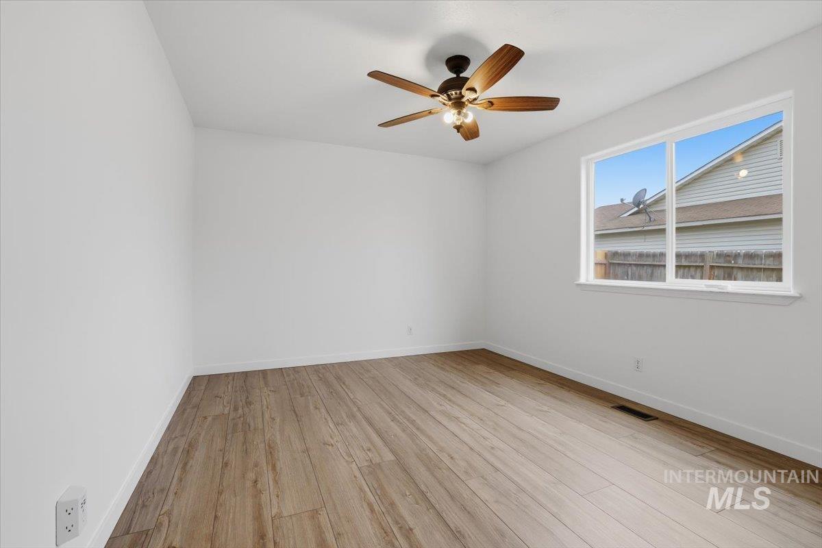 1118 W Teton Ave, Nampa, Idaho 83686, 3 Bedrooms, 2 Bathrooms, Residential For Sale, Price $340,000,MLS 98972636