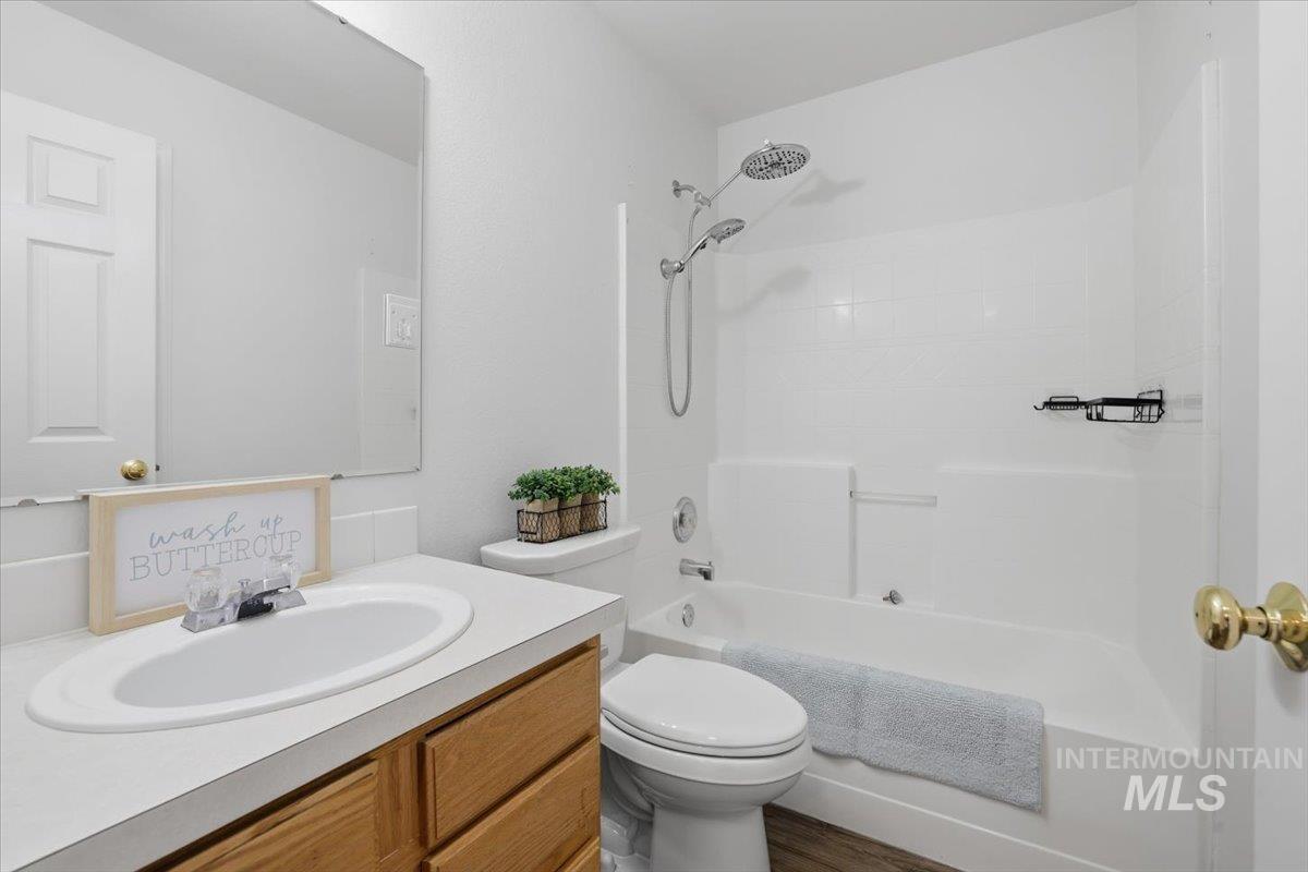 1118 W Teton Ave, Nampa, Idaho 83686, 3 Bedrooms, 2 Bathrooms, Residential For Sale, Price $340,000,MLS 98972636