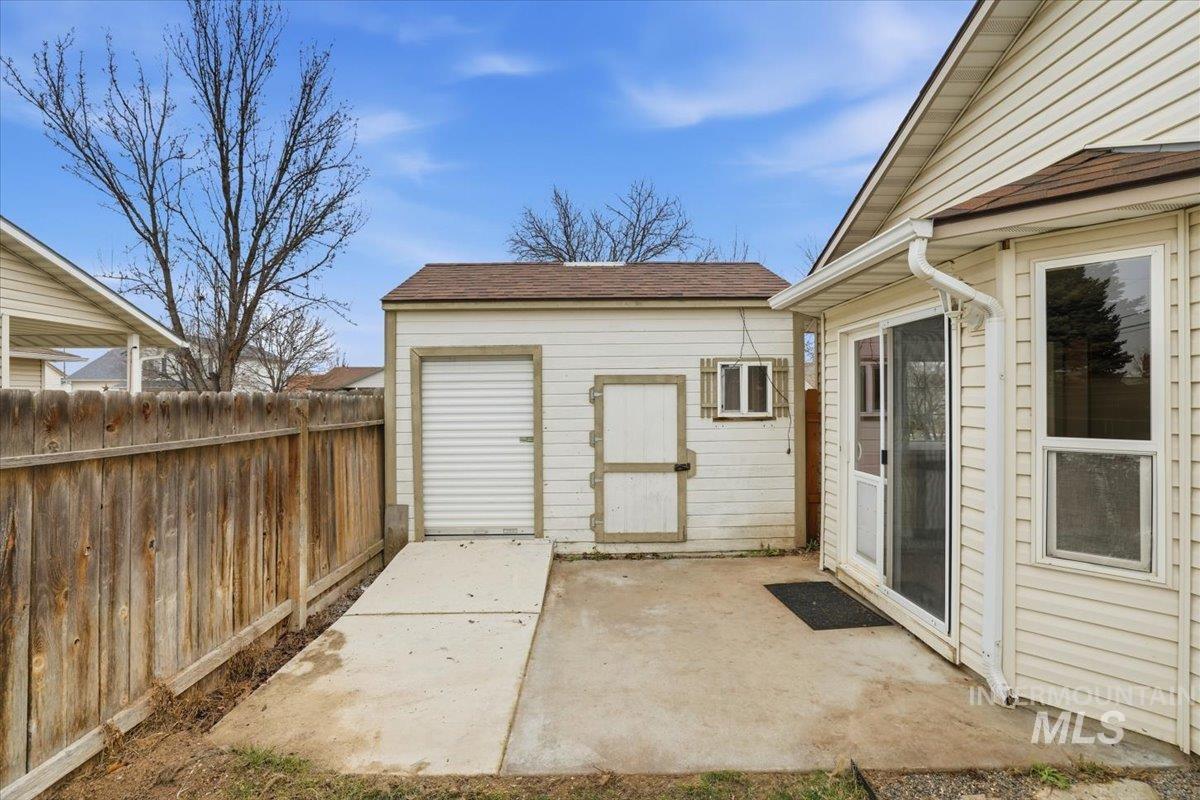 1118 W Teton Ave, Nampa, Idaho 83686, 3 Bedrooms, 2 Bathrooms, Residential For Sale, Price $340,000,MLS 98972636