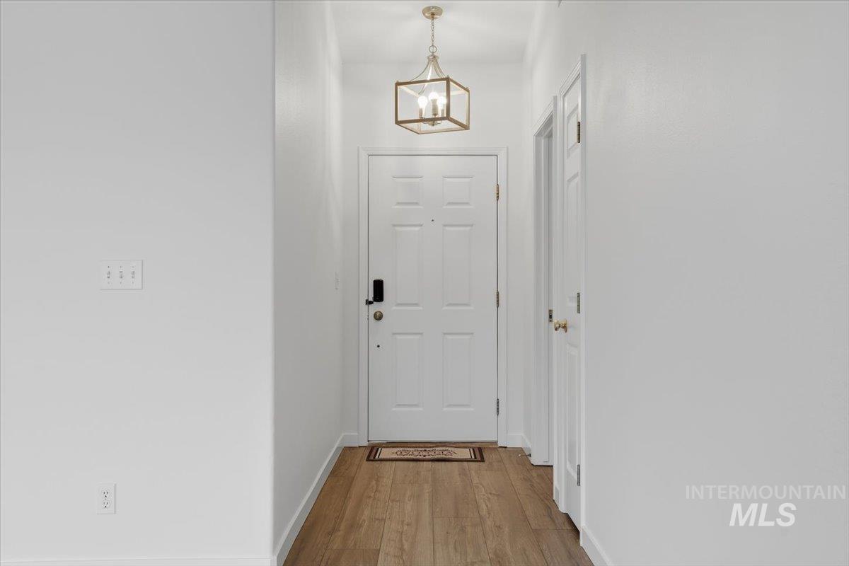 1118 W Teton Ave, Nampa, Idaho 83686, 3 Bedrooms, 2 Bathrooms, Residential For Sale, Price $340,000,MLS 98972636