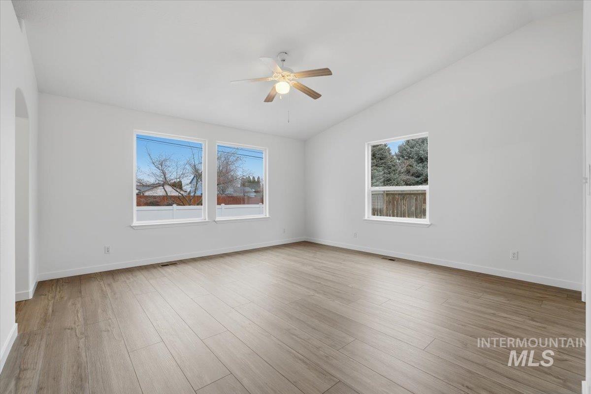 1118 W Teton Ave, Nampa, Idaho 83686, 3 Bedrooms, 2 Bathrooms, Residential For Sale, Price $340,000,MLS 98972636