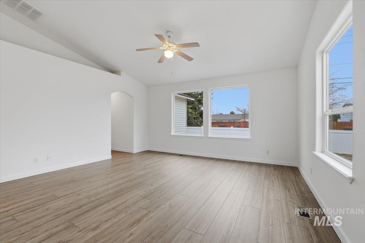 1118 W Teton Ave, Nampa, Idaho 83686, 3 Bedrooms, 2 Bathrooms, Residential For Sale, Price $340,000,MLS 98972636