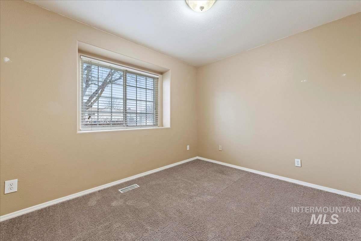 11360 W Excalibur, Boise, Idaho 83713, 3 Bedrooms, 2 Bathrooms, Residential For Sale, Price $399,999,MLS 98972638