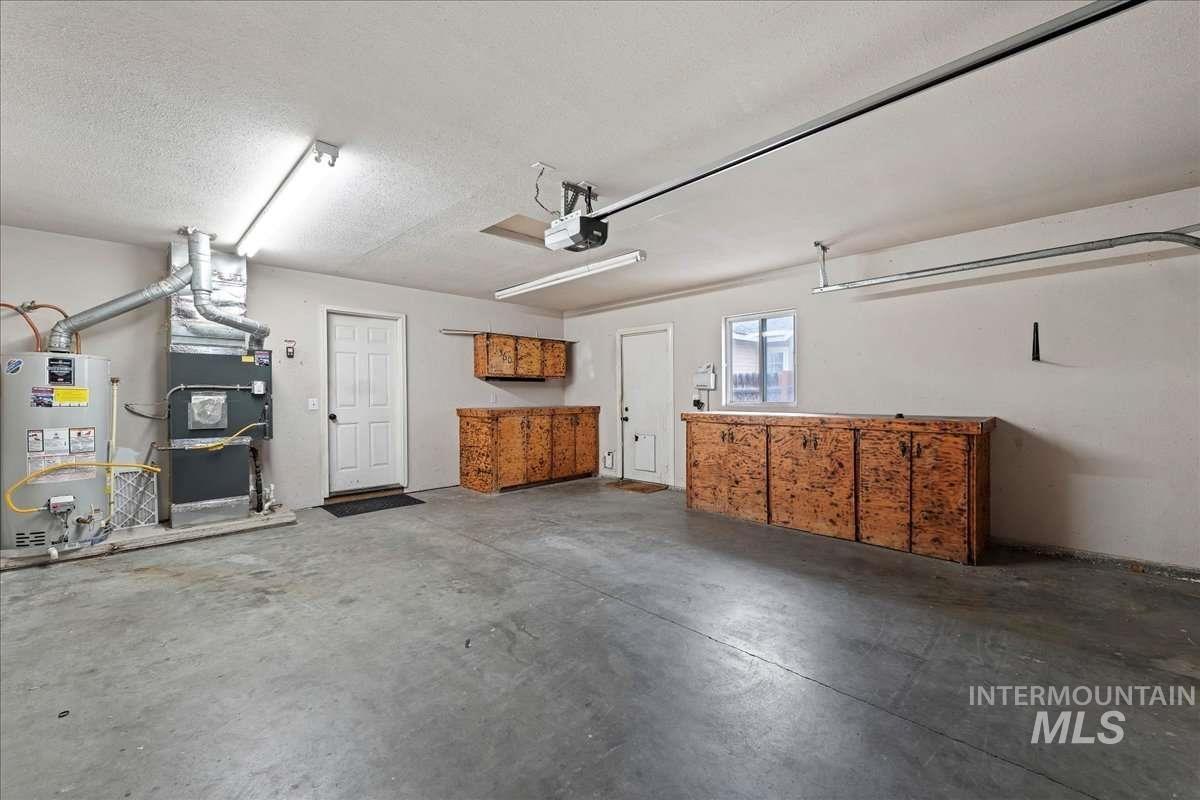 11360 W Excalibur, Boise, Idaho 83713, 3 Bedrooms, 2 Bathrooms, Residential For Sale, Price $399,999,MLS 98972638