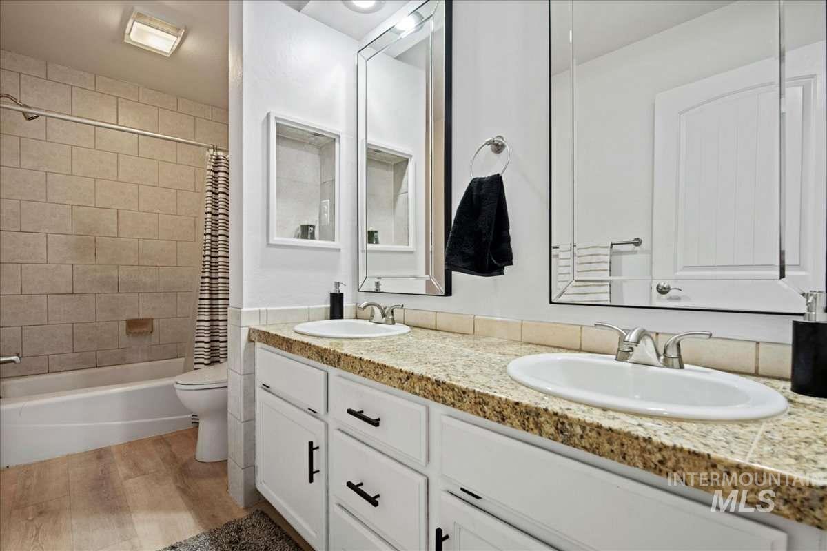 3130 N 24th, Boise, Idaho 83702, 4 Bedrooms, 4 Bathrooms, Residential For Sale, Price $975,000,MLS 98972639