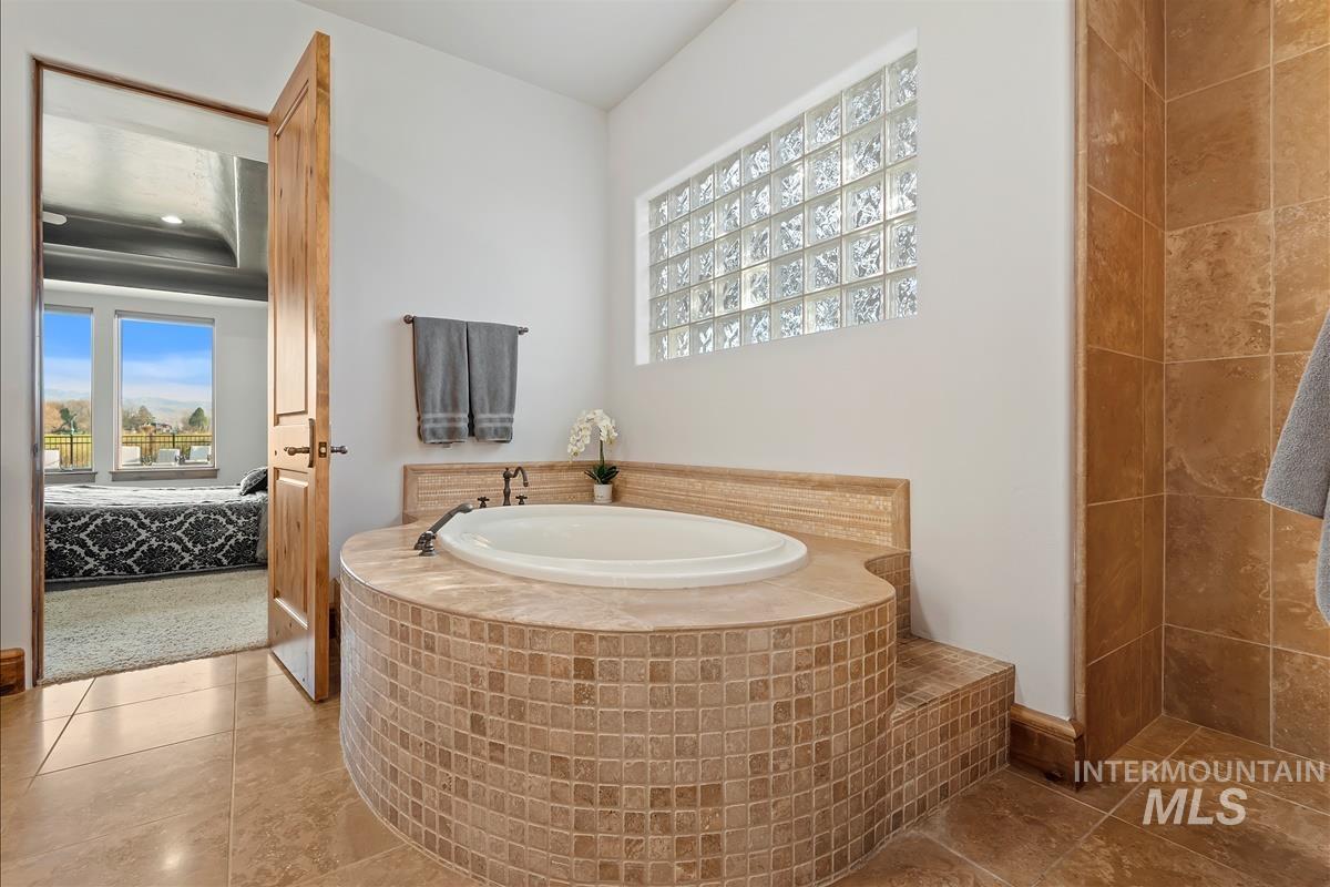 1978 N Valle Bello Way, Eagle, Idaho 83616, 5 Bedrooms, 4 Bathrooms, Residential For Sale, Price $2,198,000,MLS 98972641