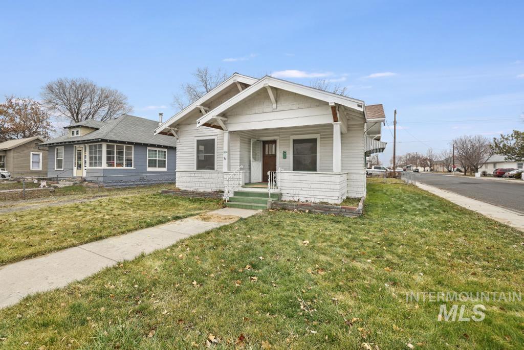 504 5Th Ave E, Twin Falls, Idaho 83301-7142, 3 Bedrooms, 1 Bathroom, Residential For Sale, Price $249,500,MLS 98972644