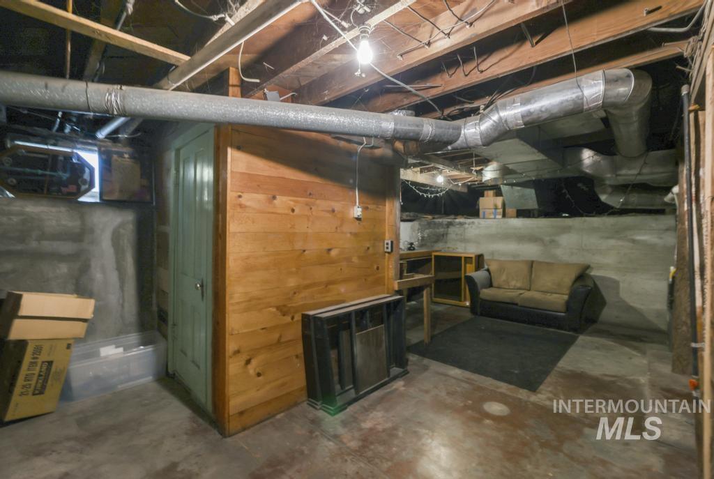 504 5Th Ave E, Twin Falls, Idaho 83301-7142, 3 Bedrooms, 1 Bathroom, Residential For Sale, Price $249,500,MLS 98972644