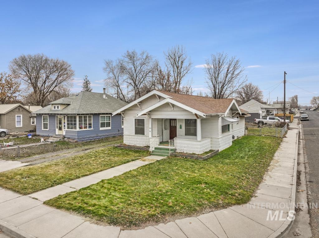 504 5Th Ave E, Twin Falls, Idaho 83301-7142, 3 Bedrooms, 1 Bathroom, Residential For Sale, Price $249,500,MLS 98972644