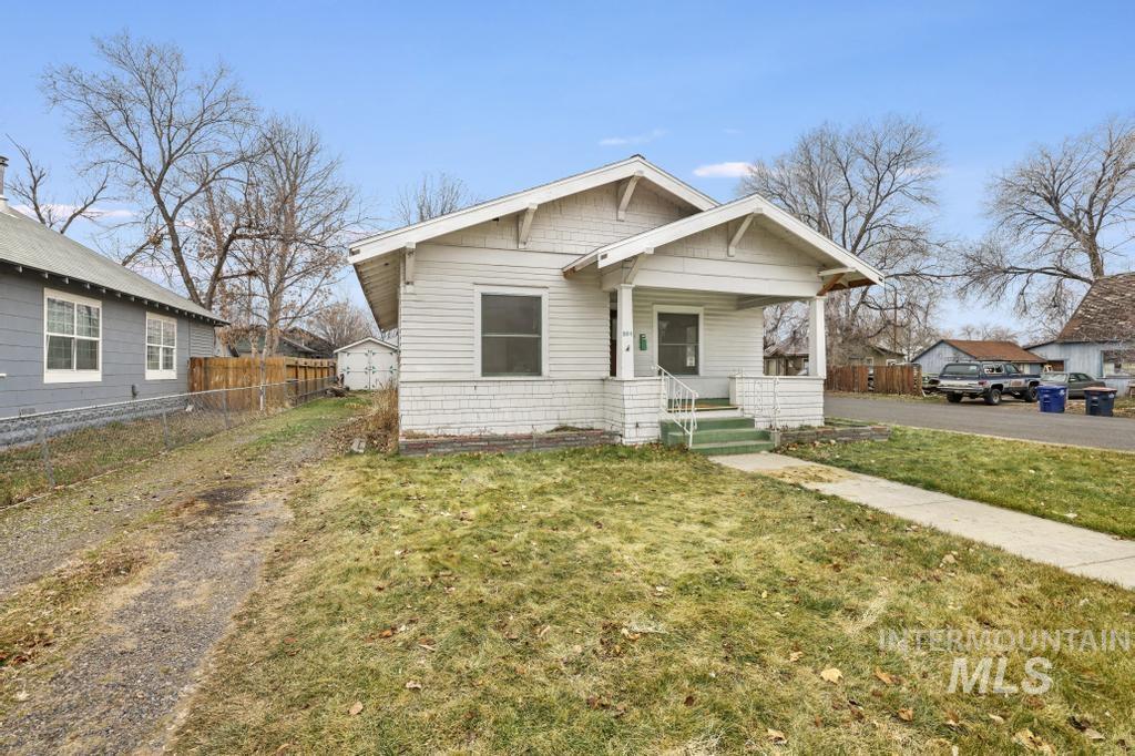 504 5Th Ave E, Twin Falls, Idaho 83301-7142, 3 Bedrooms, 1 Bathroom, Residential For Sale, Price $249,500,MLS 98972644