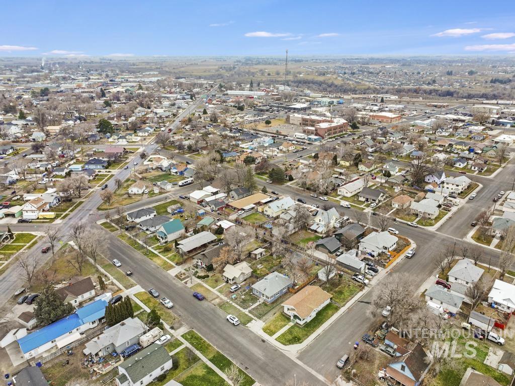 504 5Th Ave E, Twin Falls, Idaho 83301-7142, 3 Bedrooms, 1 Bathroom, Residential For Sale, Price $249,500,MLS 98972644