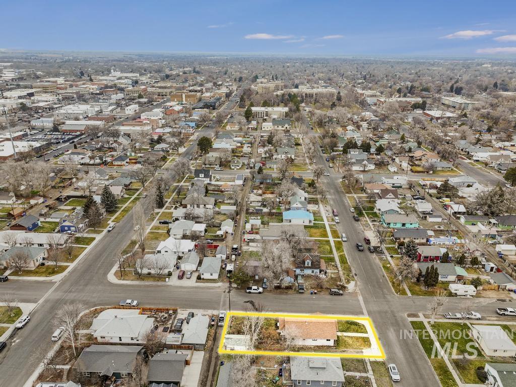 504 5Th Ave E, Twin Falls, Idaho 83301-7142, 3 Bedrooms, 1 Bathroom, Residential For Sale, Price $249,500,MLS 98972644