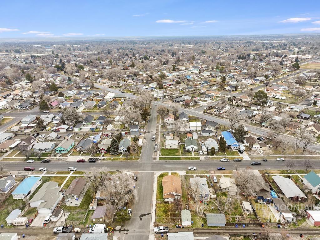 504 5Th Ave E, Twin Falls, Idaho 83301-7142, 3 Bedrooms, 1 Bathroom, Residential For Sale, Price $249,500,MLS 98972644