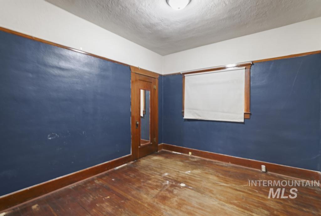 504 5Th Ave E, Twin Falls, Idaho 83301-7142, 3 Bedrooms, 1 Bathroom, Residential For Sale, Price $249,500,MLS 98972644