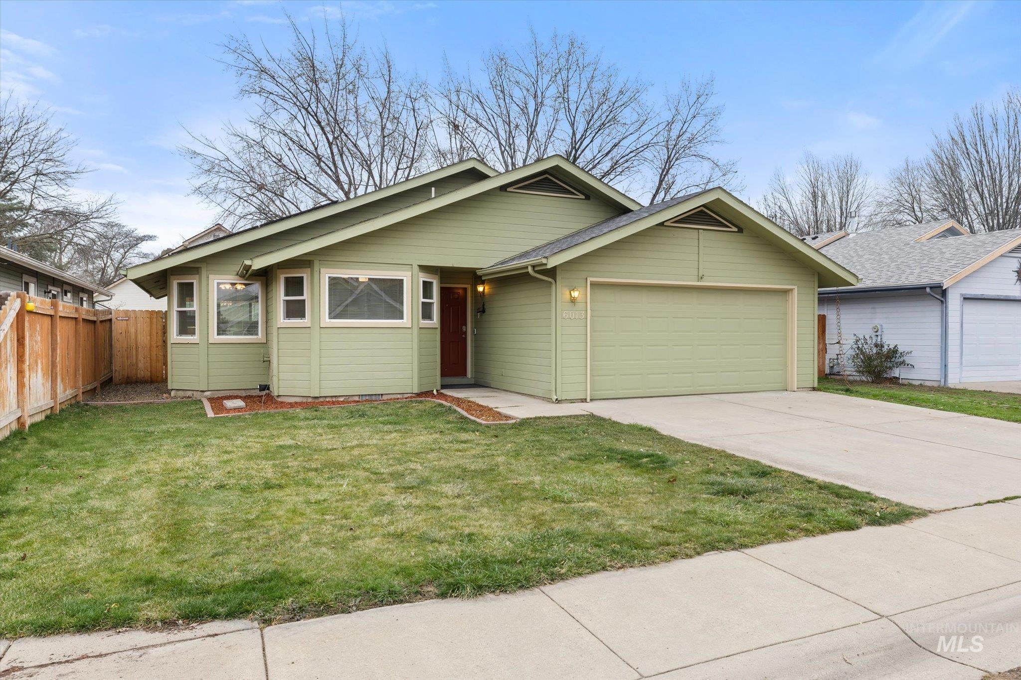 6013 N Waterside, Garden City, Idaho 83714, 3 Bedrooms, 2 Bathrooms, Residential For Sale, Price $411,000,MLS 98972646