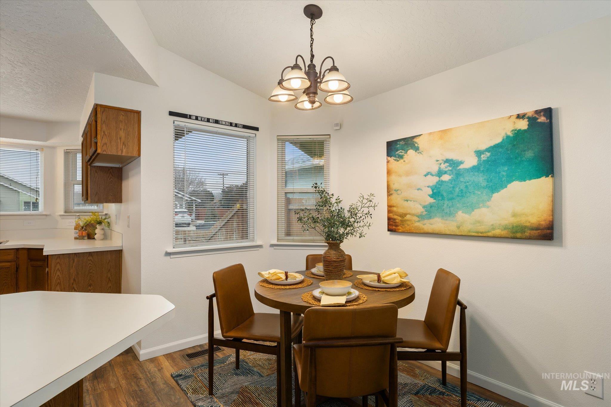 6013 N Waterside, Garden City, Idaho 83714, 3 Bedrooms, 2 Bathrooms, Residential For Sale, Price $411,000,MLS 98972646