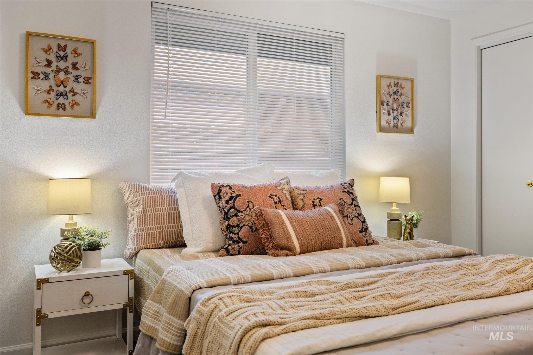 6013 N Waterside, Garden City, Idaho 83714, 3 Bedrooms, 2 Bathrooms, Residential For Sale, Price $411,000,MLS 98972646