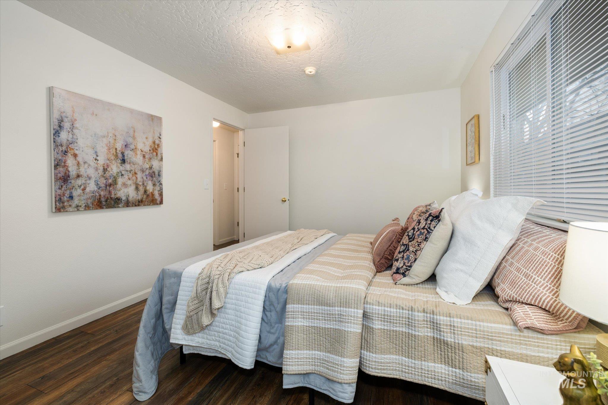 6013 N Waterside, Garden City, Idaho 83714, 3 Bedrooms, 2 Bathrooms, Residential For Sale, Price $411,000,MLS 98972646