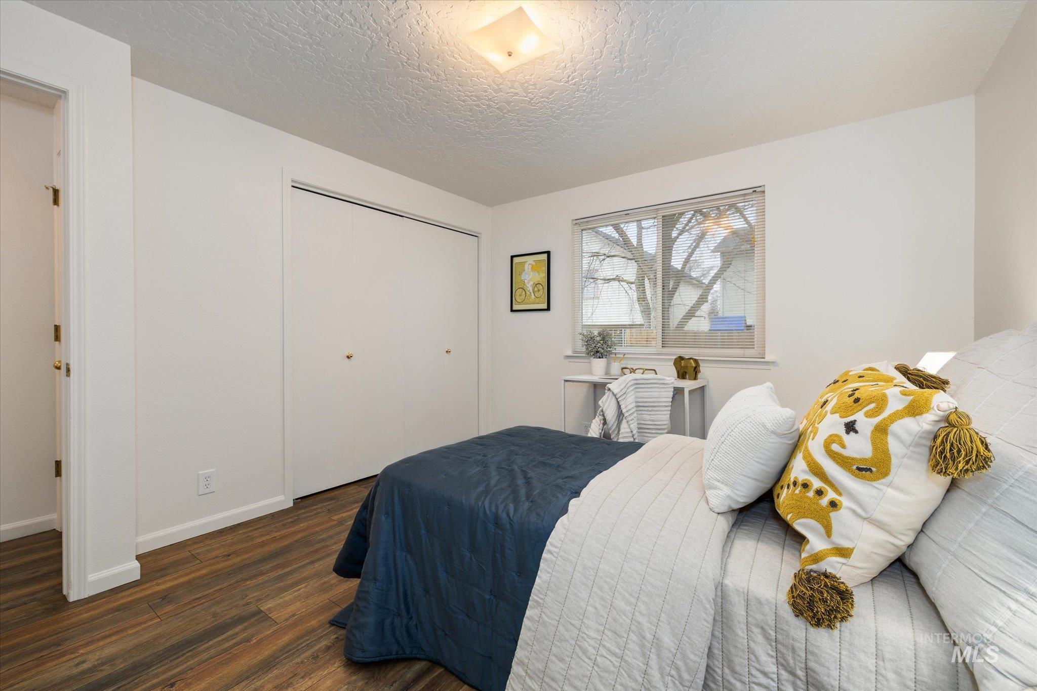 6013 N Waterside, Garden City, Idaho 83714, 3 Bedrooms, 2 Bathrooms, Residential For Sale, Price $411,000,MLS 98972646