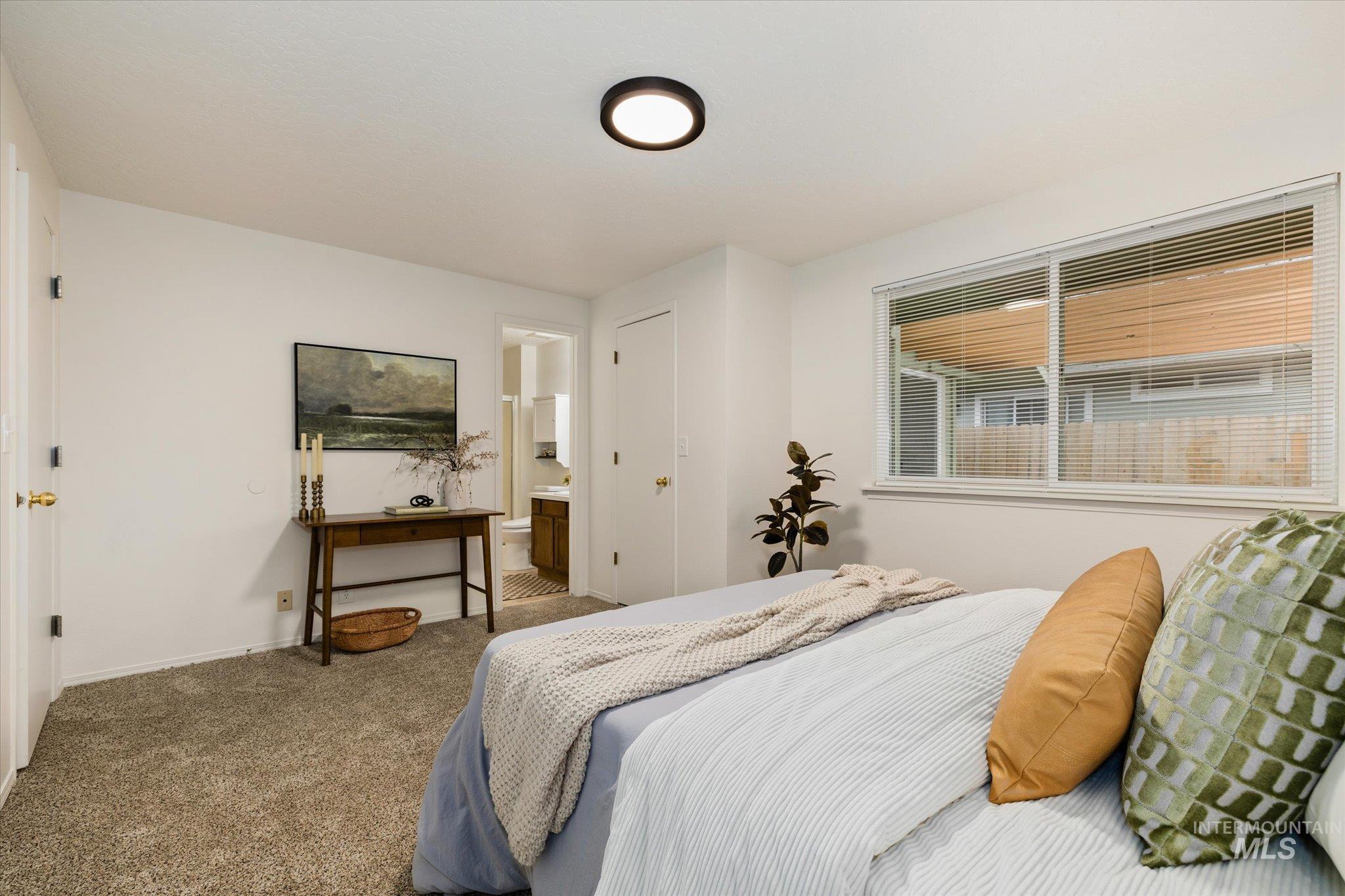 6013 N Waterside, Garden City, Idaho 83714, 3 Bedrooms, 2 Bathrooms, Residential For Sale, Price $411,000,MLS 98972646