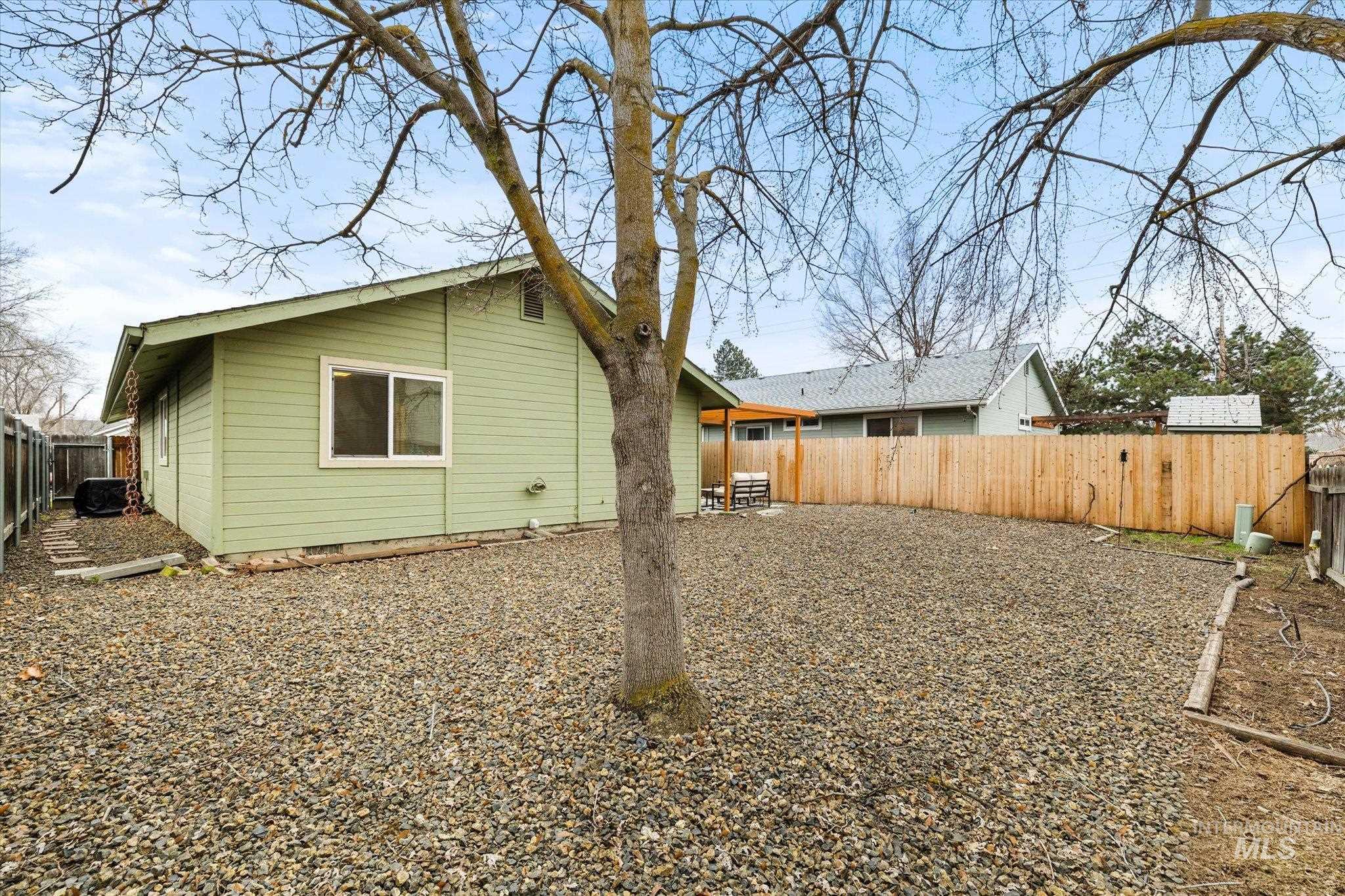 6013 N Waterside, Garden City, Idaho 83714, 3 Bedrooms, 2 Bathrooms, Residential For Sale, Price $411,000,MLS 98972646