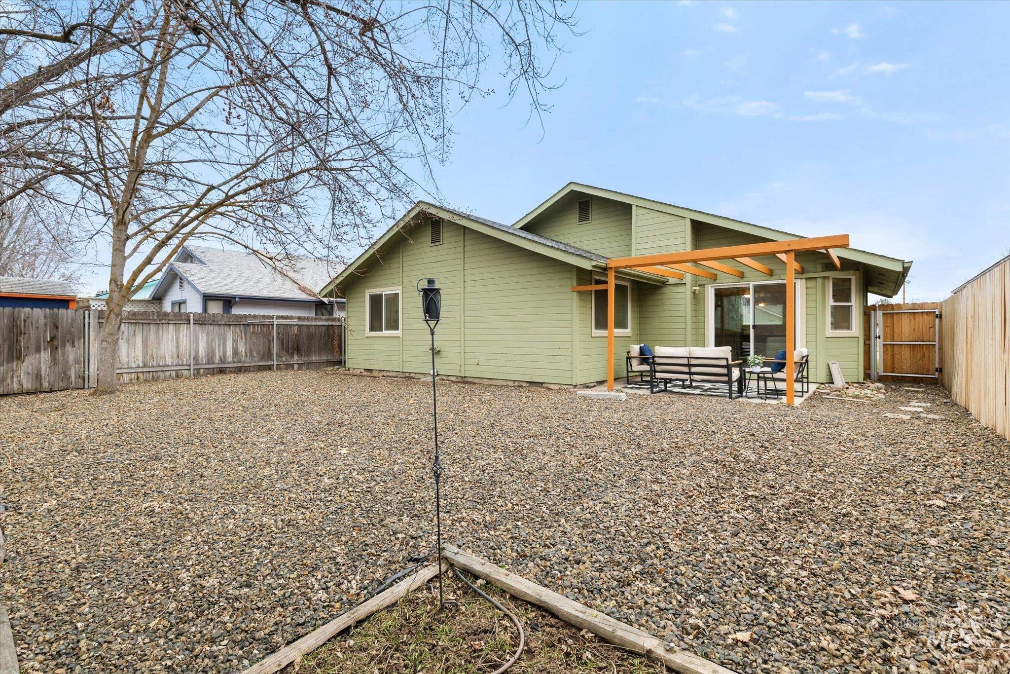 6013 N Waterside, Garden City, Idaho 83714, 3 Bedrooms, 2 Bathrooms, Residential For Sale, Price $411,000,MLS 98972646