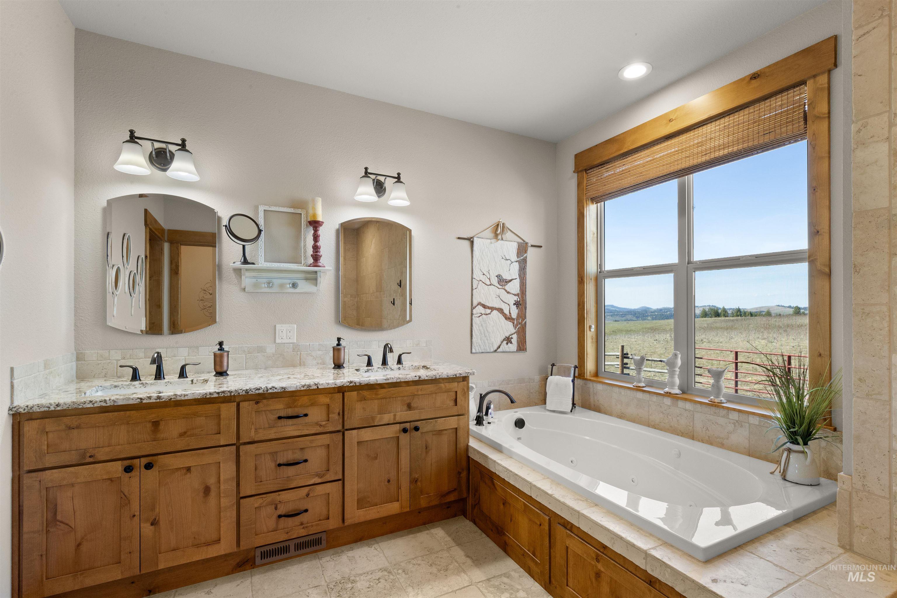 1151 Beaverslide Rd, Kamiah, Idaho 83536, 3 Bedrooms, 2.5 Bathrooms, Residential For Sale, Price $1,225,000,MLS 98972647