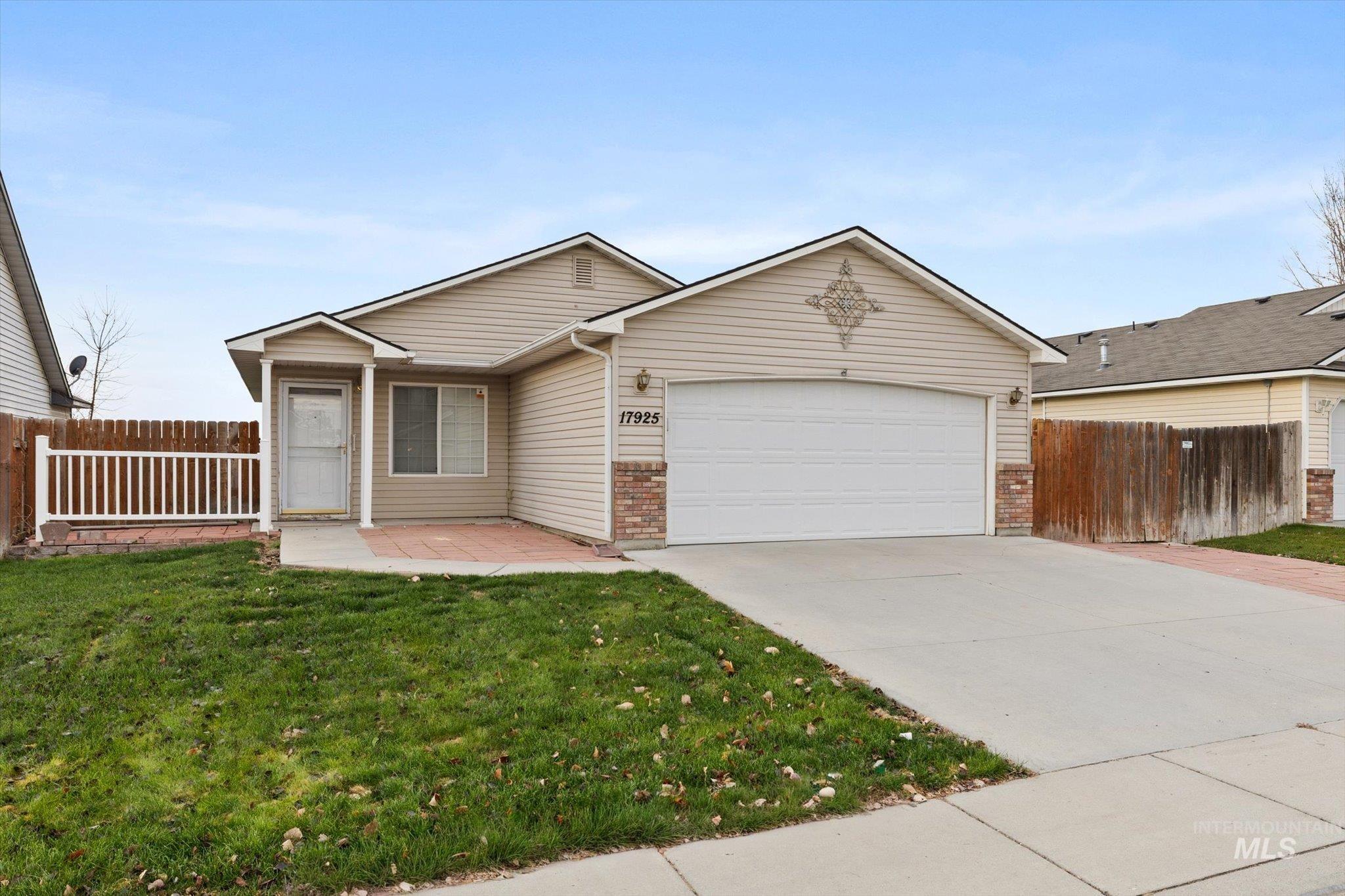 17925 Monarch, Nampa, Idaho 83687, 3 Bedrooms, 2 Bathrooms, Residential For Sale, Price $339,900,MLS 98972649