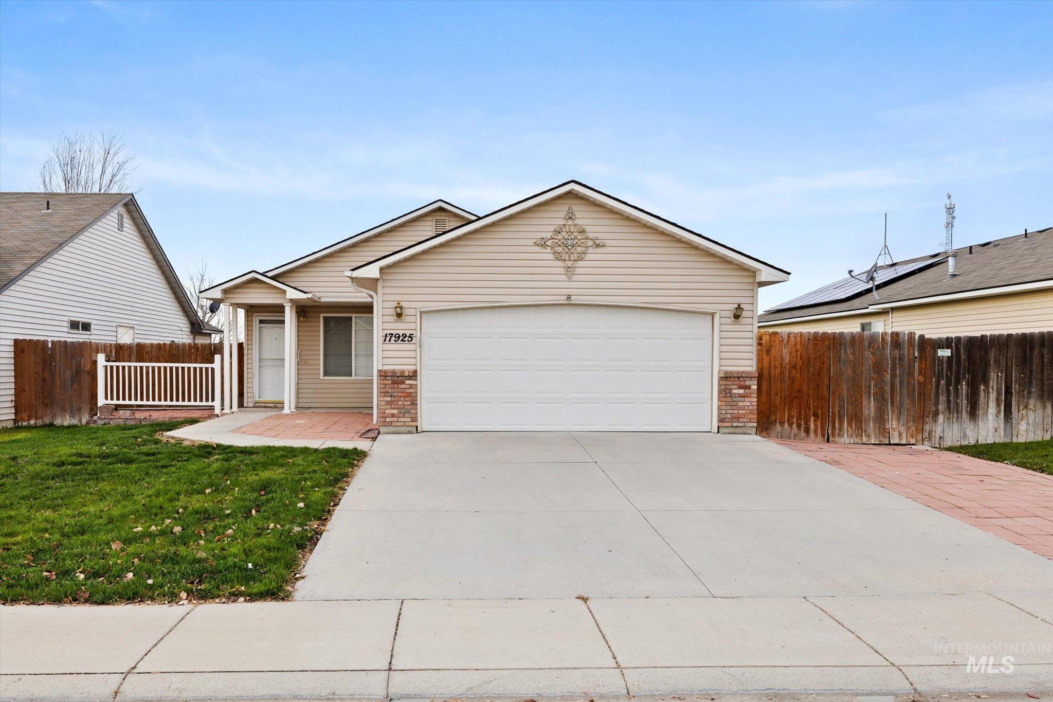 17925 Monarch, Nampa, Idaho 83687, 3 Bedrooms, 2 Bathrooms, Residential For Sale, Price $339,900,MLS 98972649