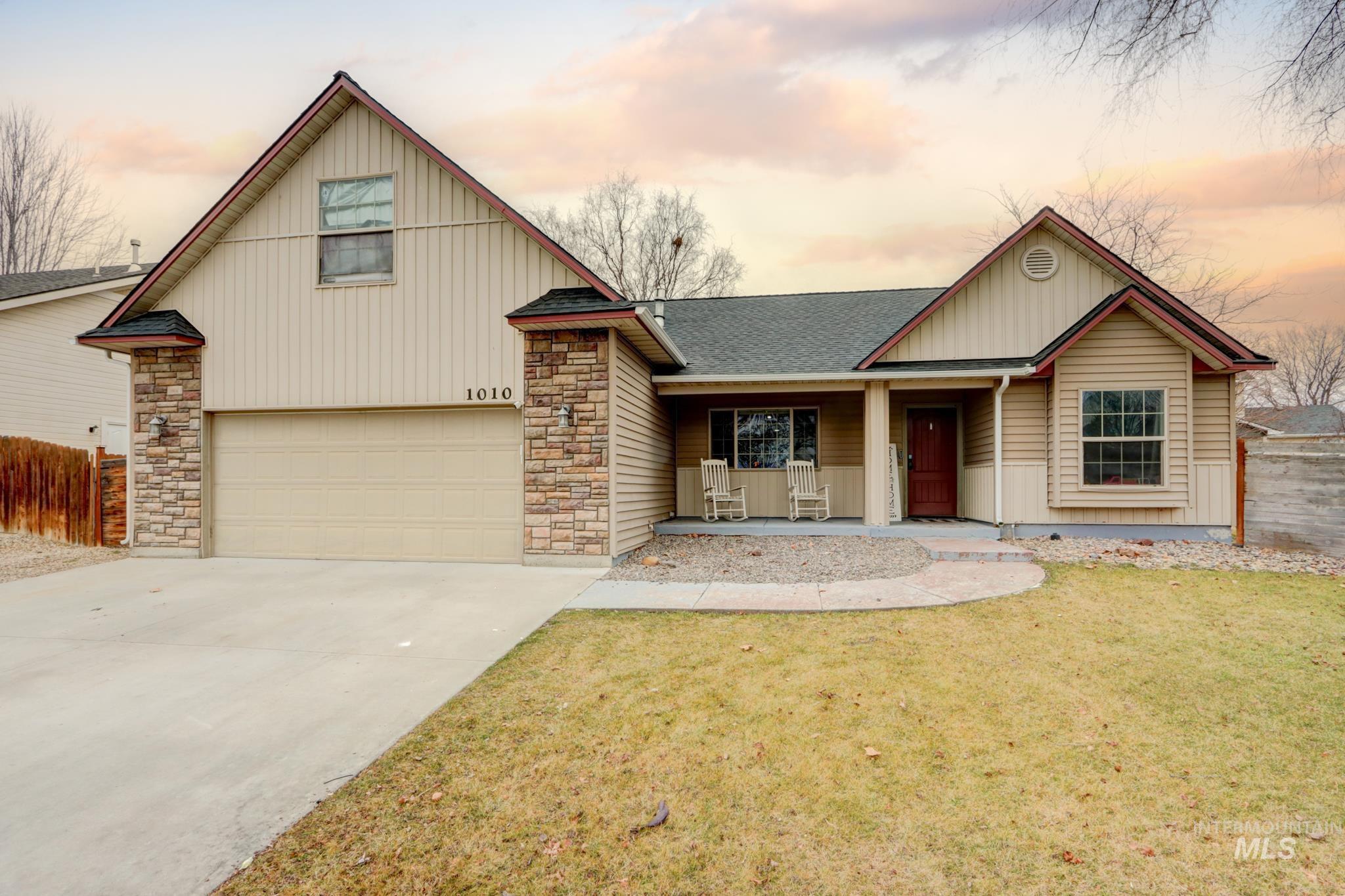 1010 N Rodeo, Parma, Idaho 83660, 4 Bedrooms, 2 Bathrooms, Residential For Sale, Price $409,000,MLS 98972651