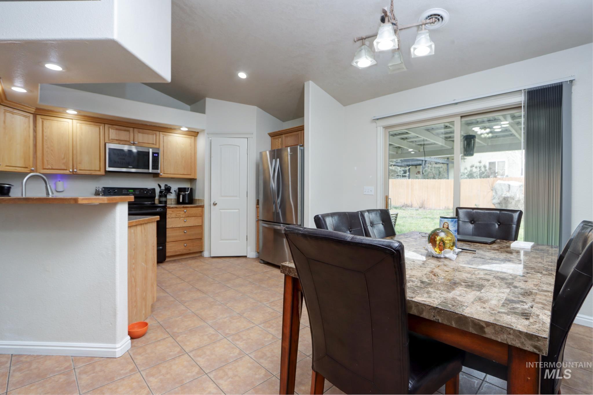 1010 N Rodeo, Parma, Idaho 83660, 4 Bedrooms, 2 Bathrooms, Residential For Sale, Price $409,000,MLS 98972651