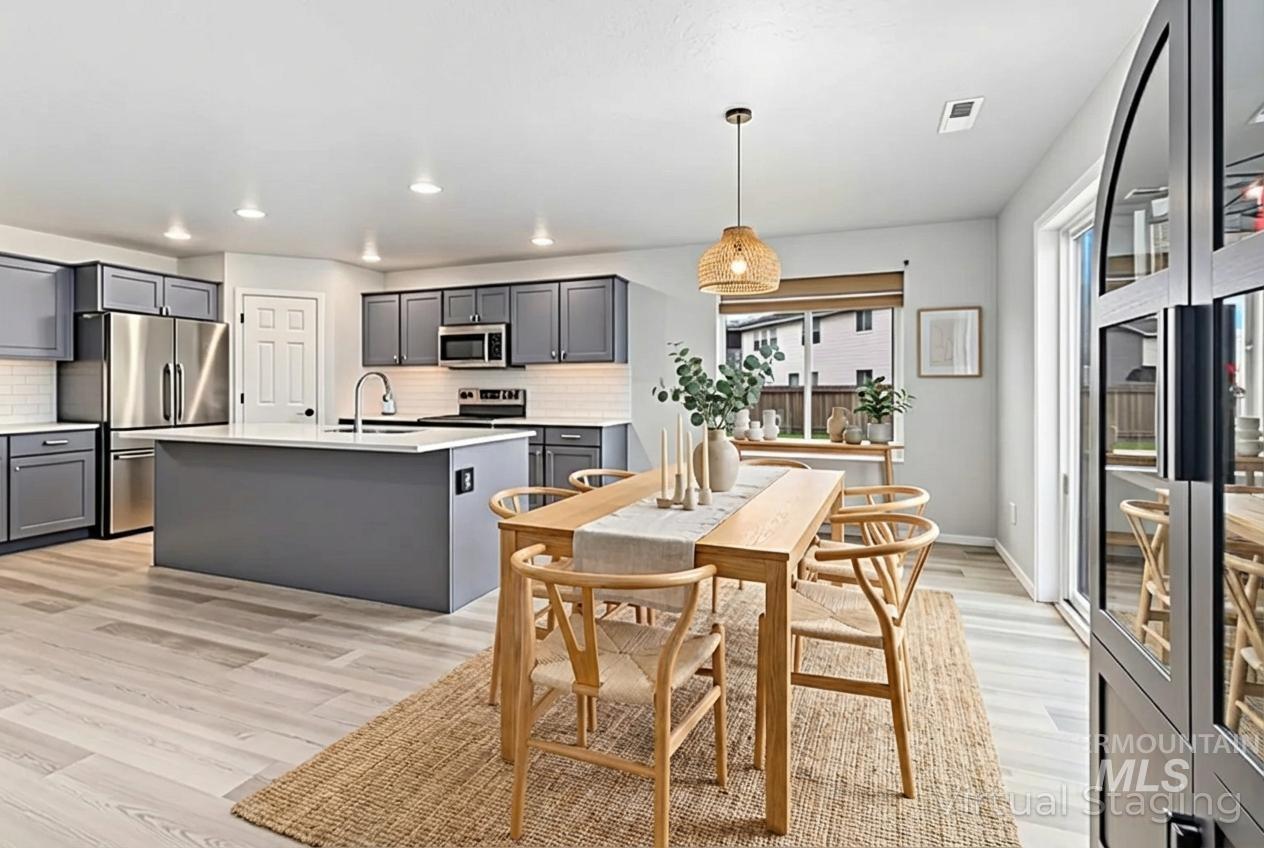 1625 SW Accipiter, Mountain Home, Idaho 83647, 4 Bedrooms, 3 Bathrooms, Residential For Sale, Price $525,000,MLS 98972655