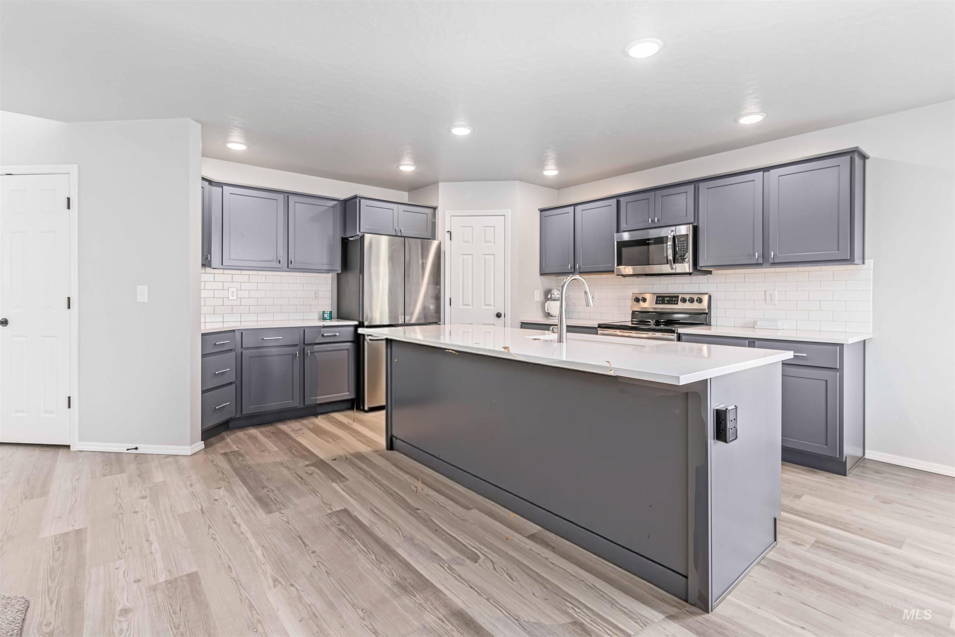 1625 SW Accipiter, Mountain Home, Idaho 83647, 4 Bedrooms, 3 Bathrooms, Residential For Sale, Price $525,000,MLS 98972655