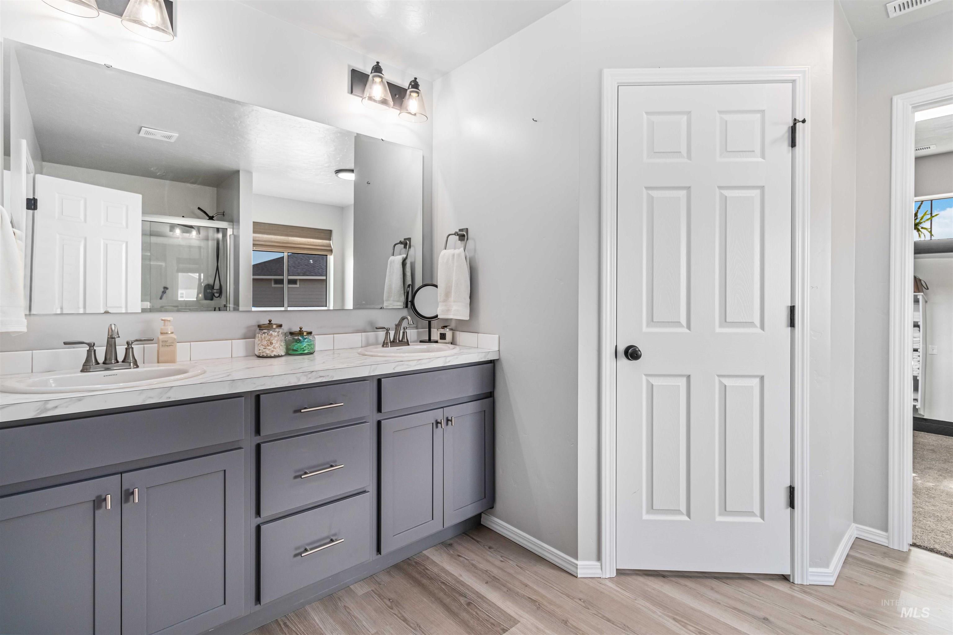 1625 SW Accipiter, Mountain Home, Idaho 83647, 4 Bedrooms, 3 Bathrooms, Residential For Sale, Price $525,000,MLS 98972655