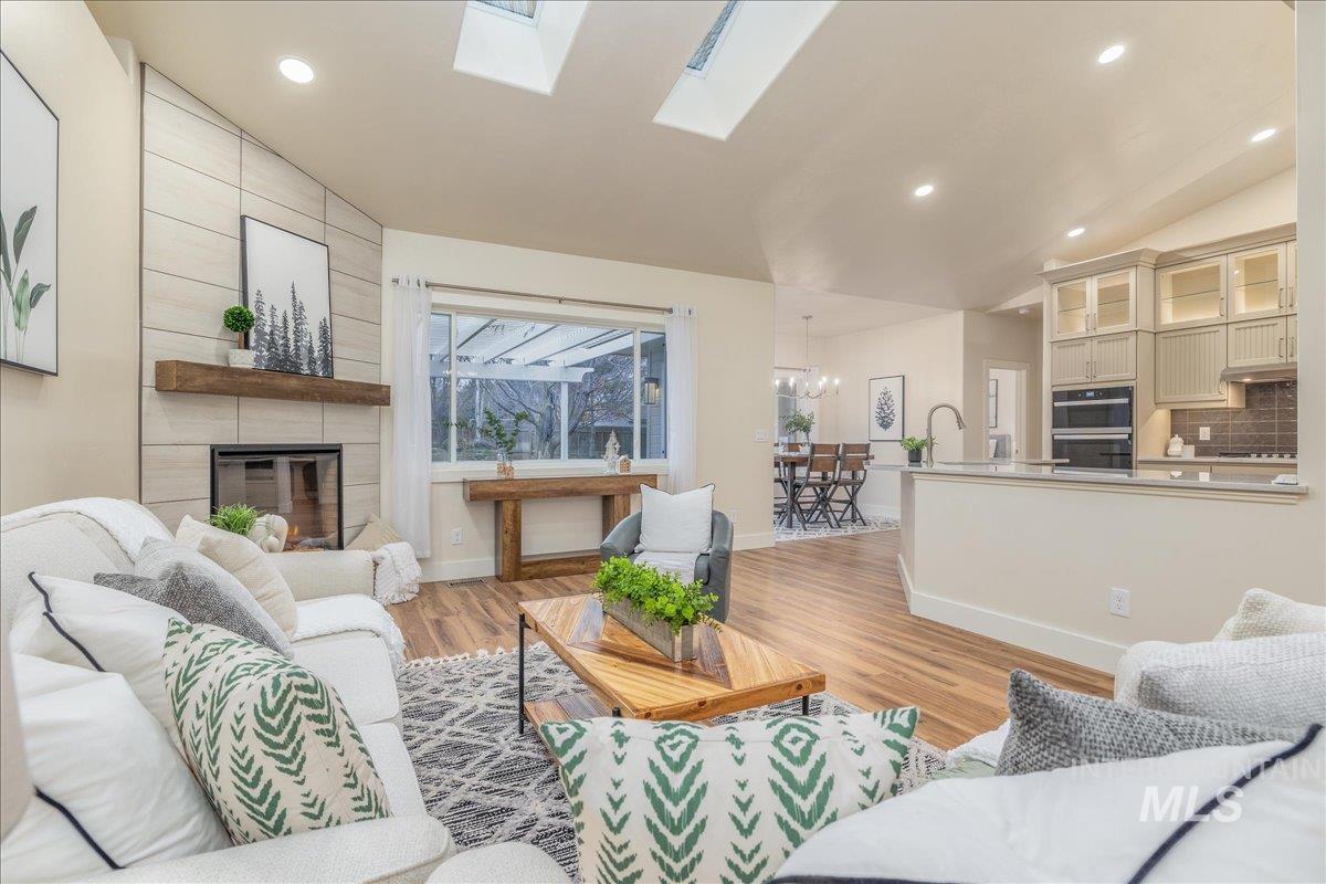 2162 N Sevenoaks Way, Eagle, Idaho 83616, 4 Bedrooms, 3.5 Bathrooms, Residential For Sale, Price $975,000,MLS 98972657