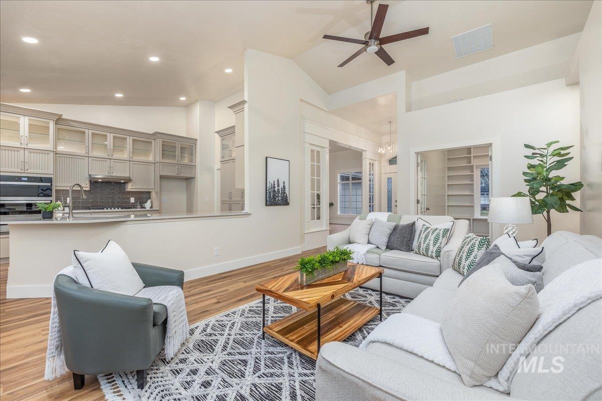 2162 N Sevenoaks Way, Eagle, Idaho 83616, 4 Bedrooms, 3.5 Bathrooms, Residential For Sale, Price $975,000,MLS 98972657