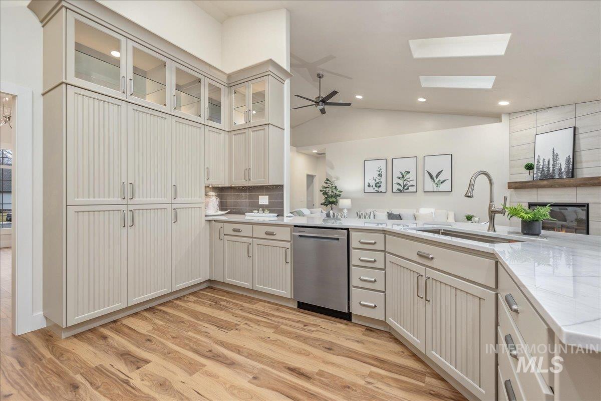 2162 N Sevenoaks Way, Eagle, Idaho 83616, 4 Bedrooms, 3.5 Bathrooms, Residential For Sale, Price $975,000,MLS 98972657