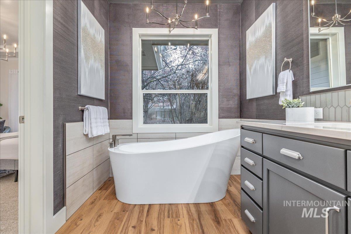 2162 N Sevenoaks Way, Eagle, Idaho 83616, 4 Bedrooms, 3.5 Bathrooms, Residential For Sale, Price $975,000,MLS 98972657