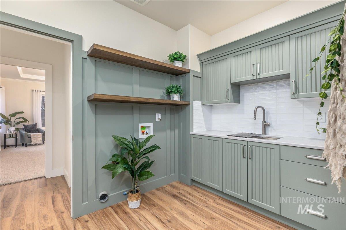 2162 N Sevenoaks Way, Eagle, Idaho 83616, 4 Bedrooms, 3.5 Bathrooms, Residential For Sale, Price $975,000,MLS 98972657