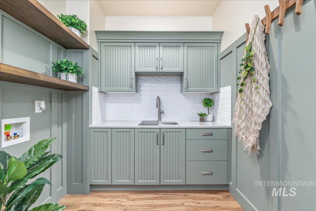 2162 N Sevenoaks Way, Eagle, Idaho 83616, 4 Bedrooms, 3.5 Bathrooms, Residential For Sale, Price $975,000,MLS 98972657