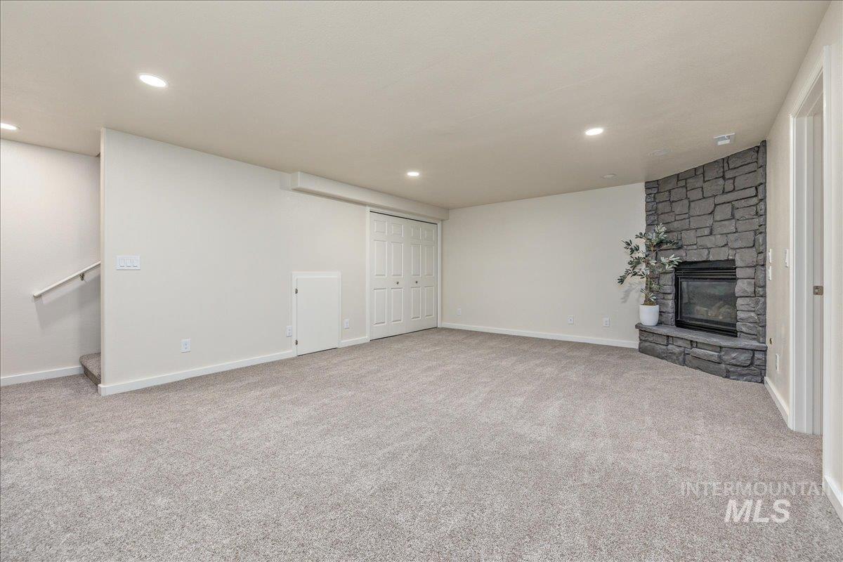 2162 N Sevenoaks Way, Eagle, Idaho 83616, 4 Bedrooms, 3.5 Bathrooms, Residential For Sale, Price $975,000,MLS 98972657