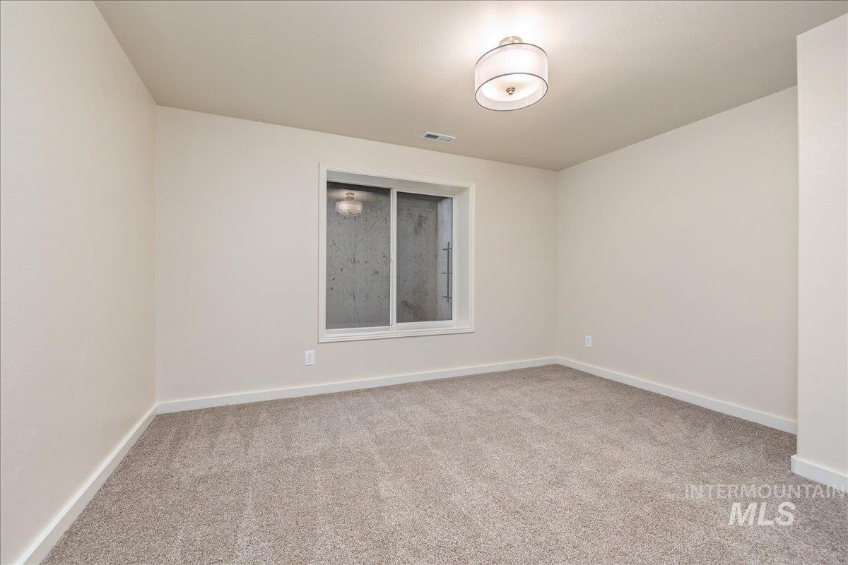 2162 N Sevenoaks Way, Eagle, Idaho 83616, 4 Bedrooms, 3.5 Bathrooms, Residential For Sale, Price $975,000,MLS 98972657