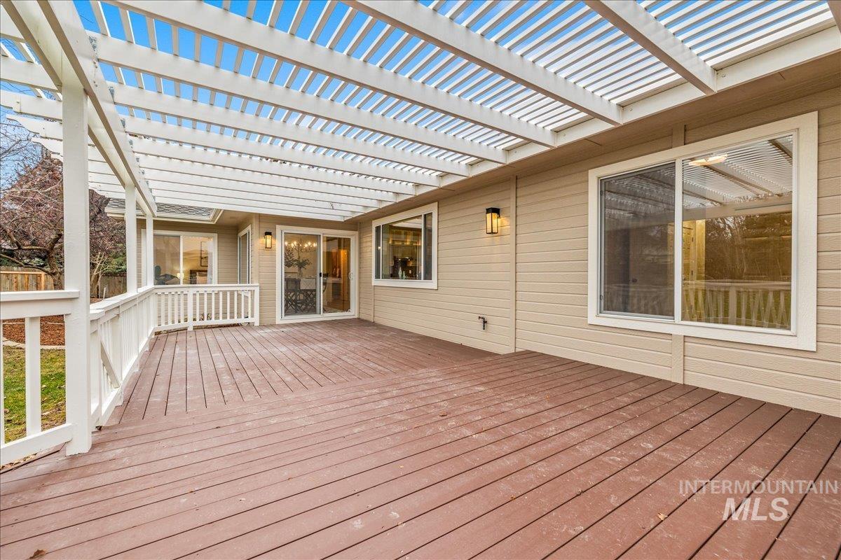 2162 N Sevenoaks Way, Eagle, Idaho 83616, 4 Bedrooms, 3.5 Bathrooms, Residential For Sale, Price $975,000,MLS 98972657