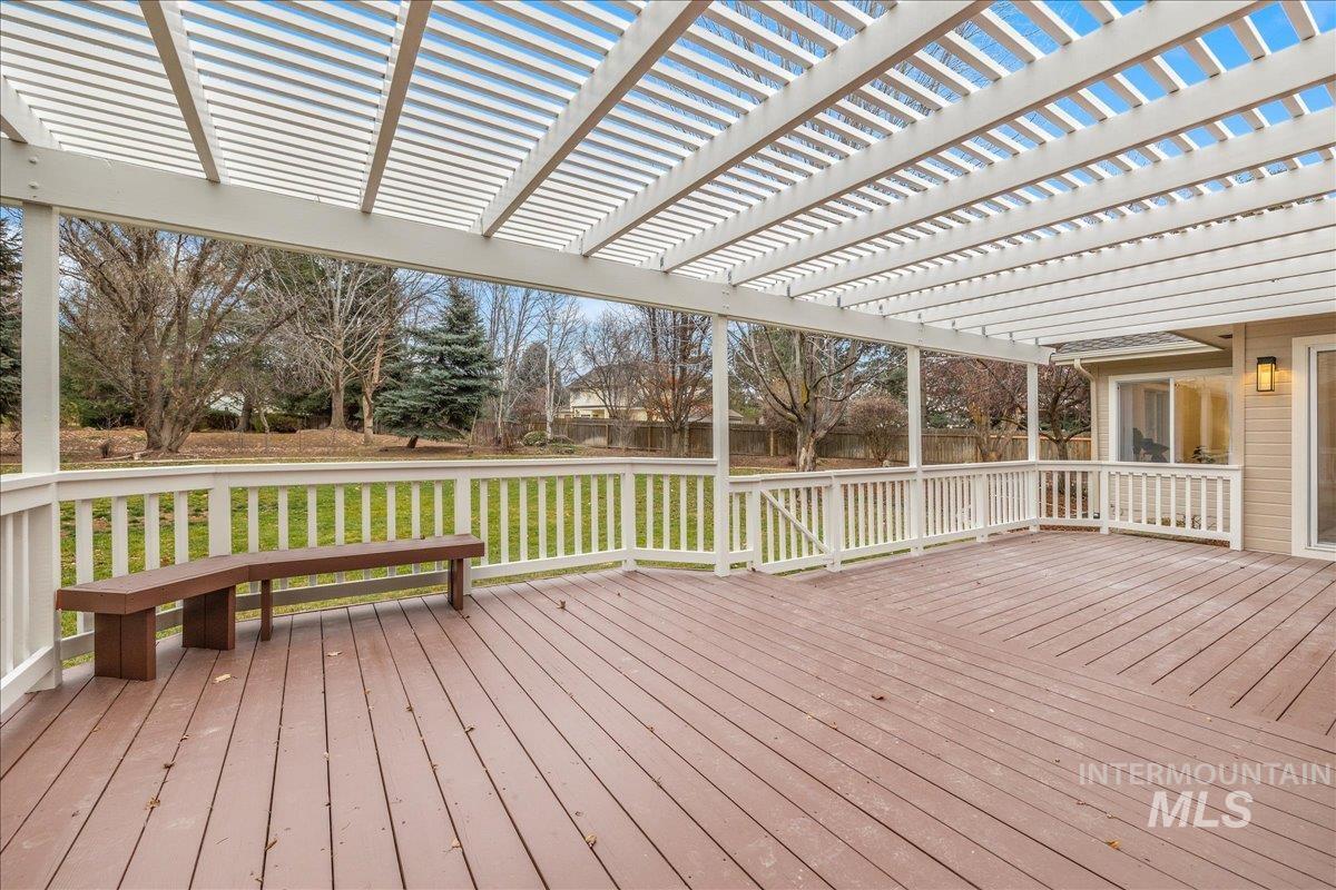 2162 N Sevenoaks Way, Eagle, Idaho 83616, 4 Bedrooms, 3.5 Bathrooms, Residential For Sale, Price $975,000,MLS 98972657