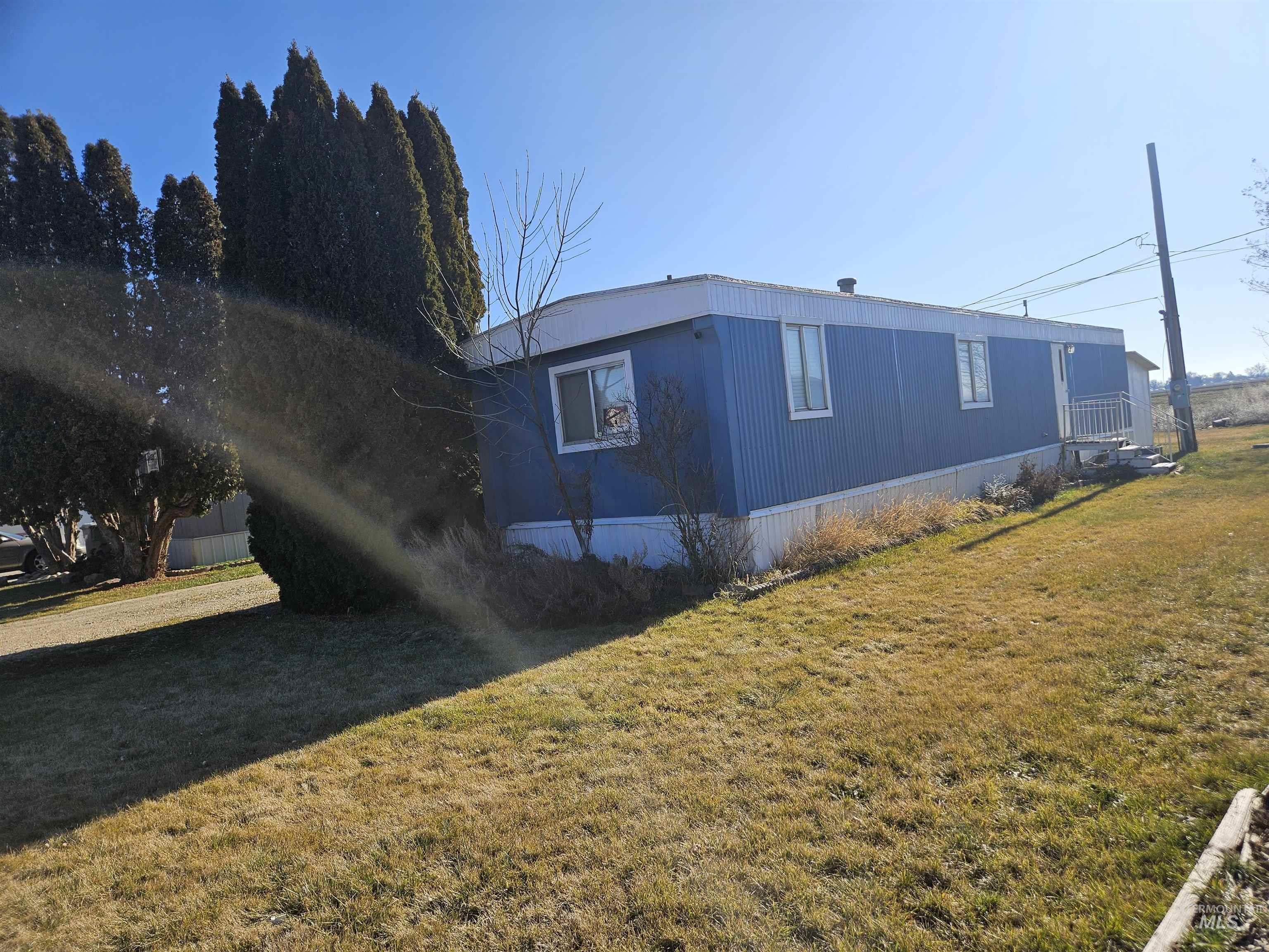 3104 E Ustick Rd, Caldwell, Idaho 83605, 2 Bedrooms, 1 Bathroom, Residential For Sale, Price $62,500,MLS 98972659