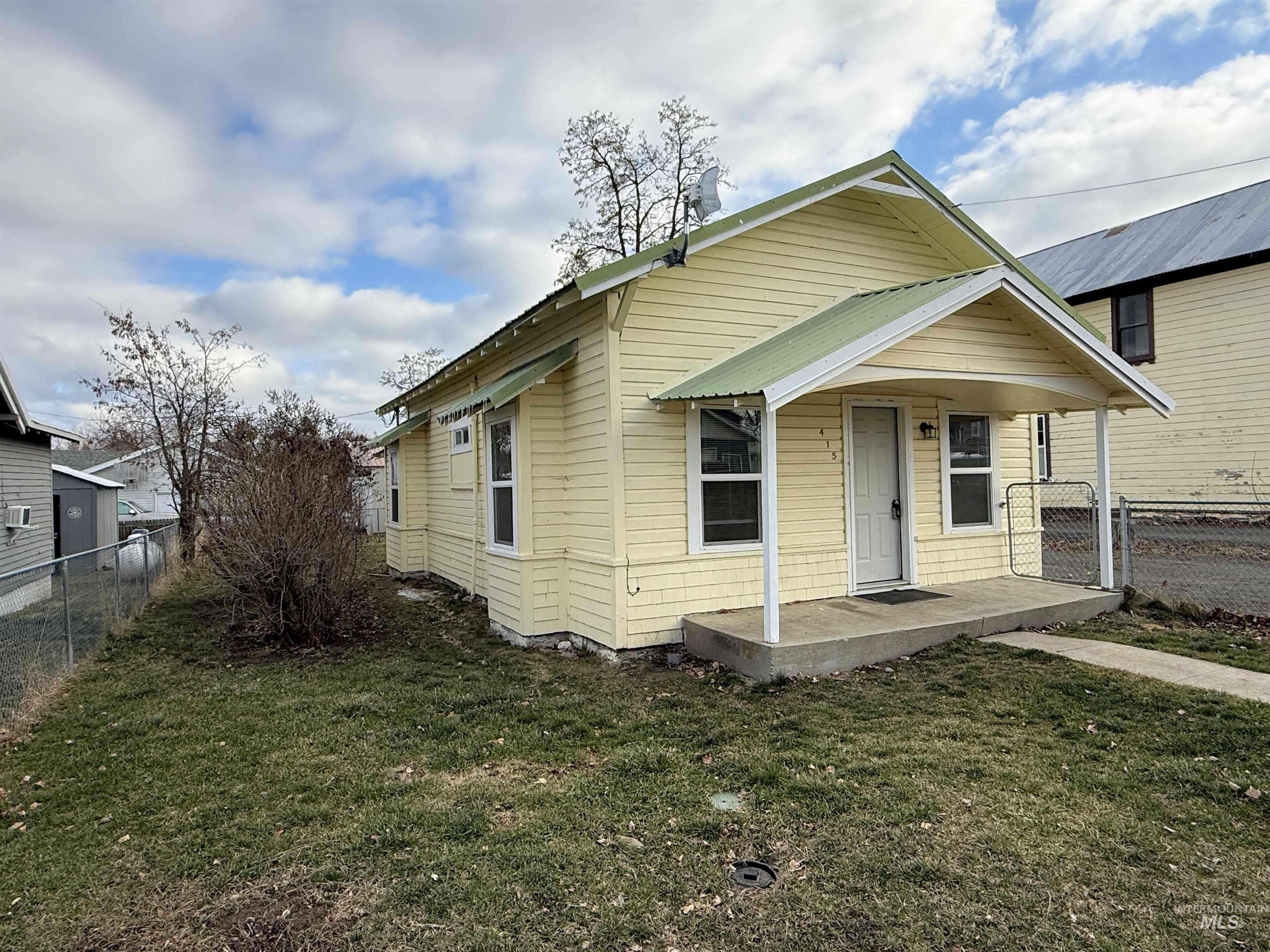 415 N State St., Grangeville, Idaho 83530, 2 Bedrooms, 1 Bathroom, Residential For Sale, Price $195,000,MLS 98972660