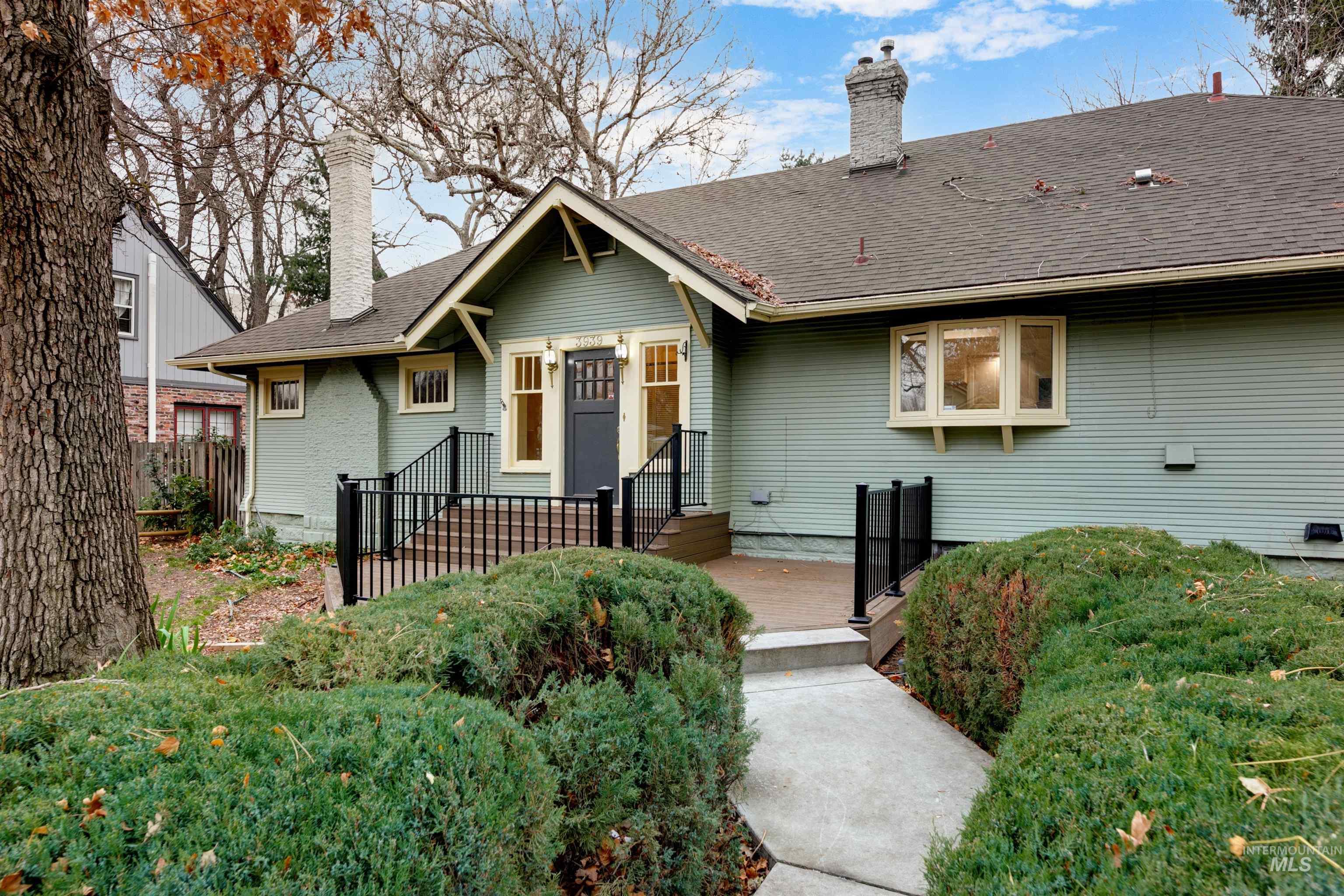 3939 N Oak Park Place, Boise, Idaho 83703, 4 Bedrooms, 2 Bathrooms, Residential For Sale, Price $635,900,MLS 98972661