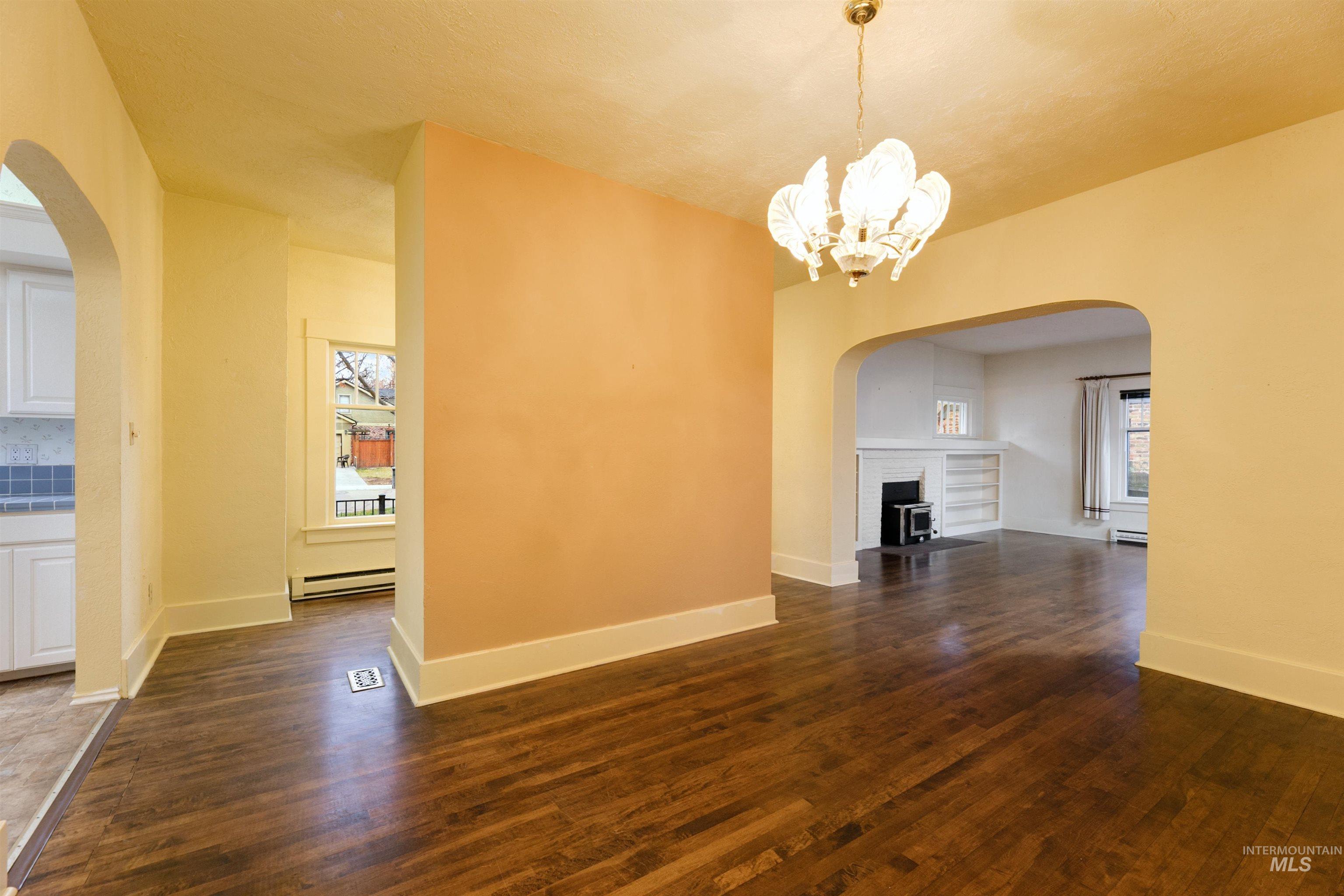 3939 N Oak Park Place, Boise, Idaho 83703, 4 Bedrooms, 2 Bathrooms, Residential For Sale, Price $635,900,MLS 98972661