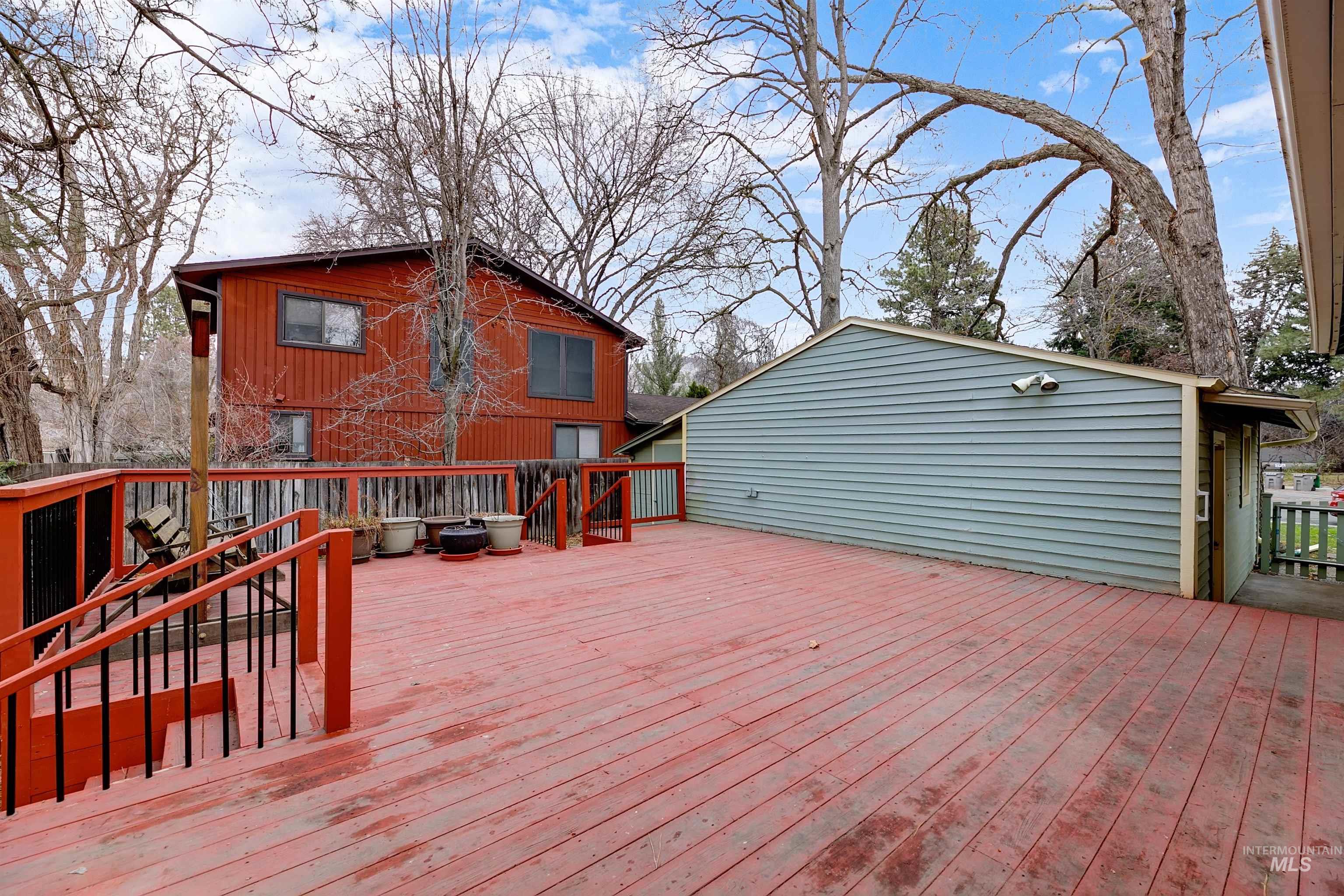 3939 N Oak Park Place, Boise, Idaho 83703, 4 Bedrooms, 2 Bathrooms, Residential For Sale, Price $635,900,MLS 98972661